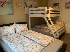 BERLIN PUR - Wohnung für bis zu 13 Personen