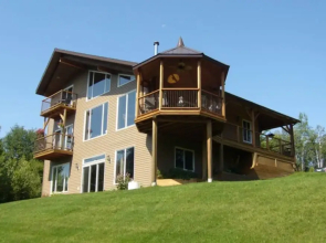 Strong Timbers B&B