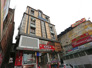 OYO 3993 Hotel Churuwala Inn