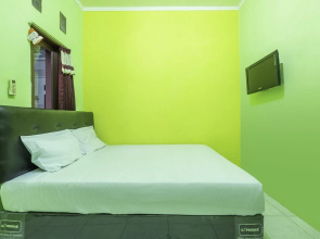 Homestay Anyelir Syariah by OYO Rooms