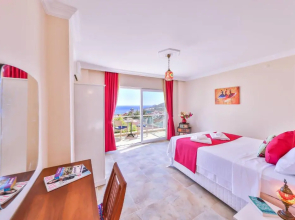 VILLA MYSTIC 5br/6bth Prvt Pool-Garden & Sea Views
