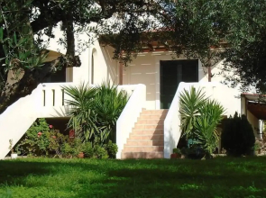 Tompras Village