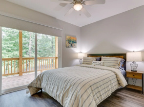 Counce Vacation Rental w/ Private Deck: Near Golf!