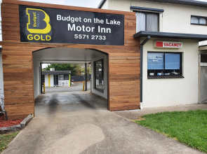 Budget on the Lake