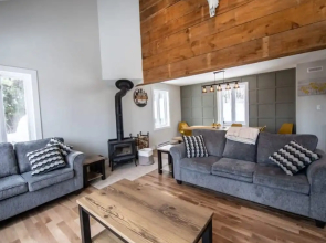 De la Montagne-spa- PET Friendly- Ski in Ski out
