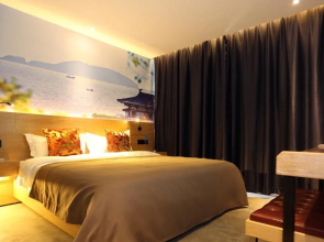 Yo Yo Pinke Hotel