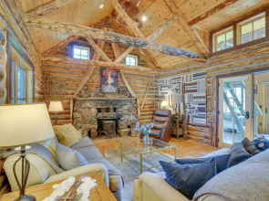 Luxe Log Cabin ~ 15 Mi to Downtown Moab!