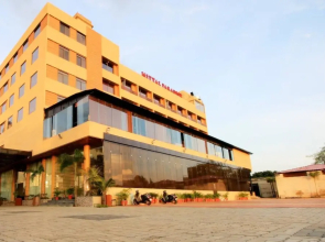 Hotel Mittal Avenue
