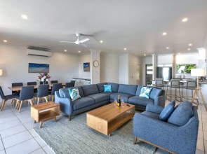 Blue Water Views 16