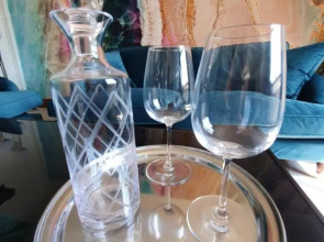 Stylish City Centre Apartment on the Kings Mile