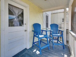 Wildwood Apartment < Half Mi to Boardwalk!