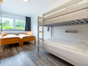 Child Friendly Apartment in Zell am See near Lake