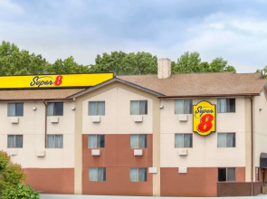 Super 8 Chester/Richmond Area