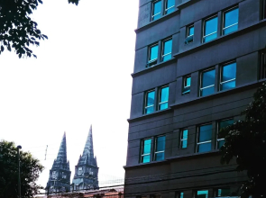 Central Palace Hotel