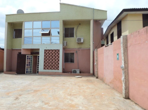 Phadis Hotel