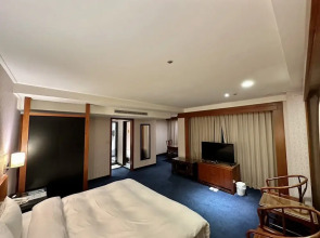 SeekerHotel-Sanchong