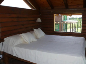 Cabanas De La Ribera