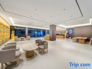Ji Feng Resort Hotel (Lingshui Haiyun Plaza Branch)
