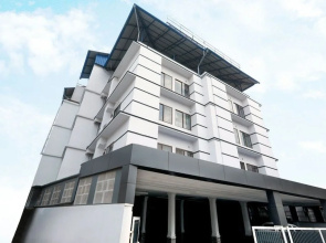 Shalom Residency