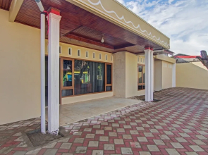 Capital O 90643 Suri Guest House Syariah