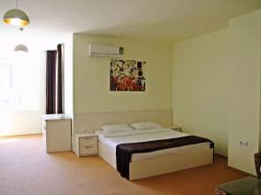 Отель Mardi Plaza