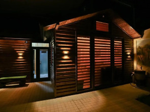 Отель Asian Plaza