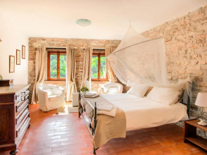 Canapegna Village - private villas and 2 pools in the heart of Le Marche