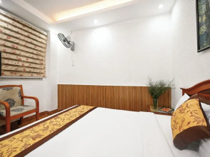 Queen Hotel Saigon Airport