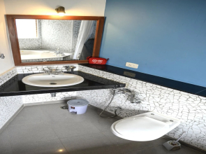 OYO 438 near Candolim Beach