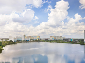 Ramada Plaza by Wyndham Orlando Resort & Suites Intl Drive