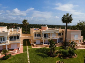 11 Marinha Two Bedroom Apt at Praia do Marinha