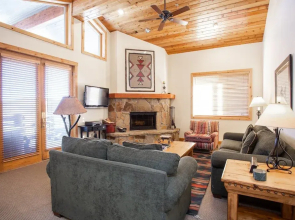 Trail's End Lodge at Deer Valley Resort - One Bedroom Residence with Spa #305 1 Condo