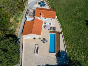 Villa Leona - Three-bedroom Villa With Private Pool ID Direct Booker 10945