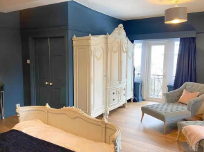 Stunning Property set in own private grounds