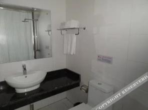 Wanrong Hotel