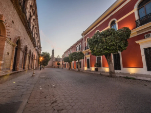 Hotel Plaza del Fuerte by Balderrama Hotel Collection