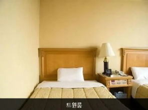 International Tourist Hotel