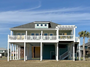Hooked On A Feeling 3 Bedroom Home by RedAwning