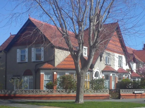 Claremont House Holiday Apartments