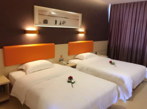 7 Days Premium·Dalian Changxing Island Santang Commercial Street [High-end Budget Hotel]