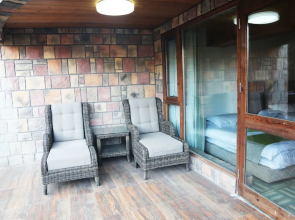 Tranquil Retreat Songguo Party Resort