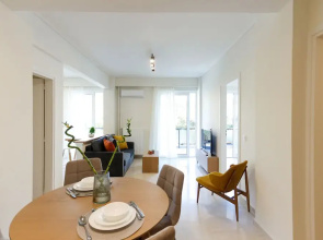Modern 2-bedroom Apartment in Downtown Glyfada