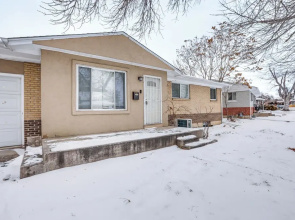 8 Mi to Dtwn: Denver Haven w/ Patio & Yard!