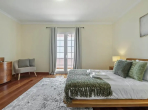 Amendoeira Residence by Homie