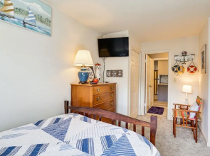Lakefront Condo w/ Resort Amenities in Osage Beach