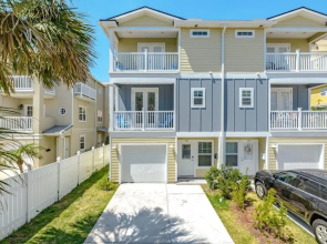 Oceanside Paradise - Ultra-modern Beach Townhouse