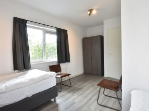 Pleasant Holiday Home in Zeewolde near Golf Course