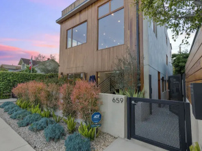 Cedar Loft Villa