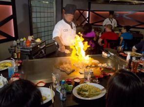 Rosen Inn, closest to Universal