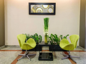 Central Park Saigon Hotel